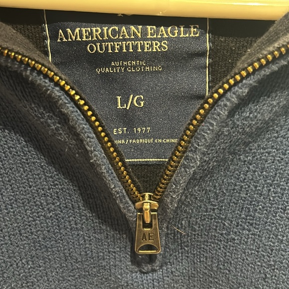 Men’s American eagle sweater size large - Picture 2 of 3